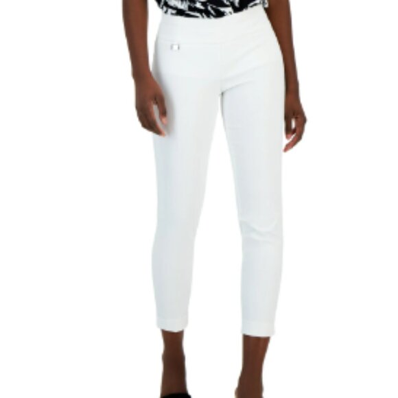 Alfani BRIGHT WHITE Women's Essential Capri Pull-on Tummy-Control Pants, US 6 - Picture 2 of 6